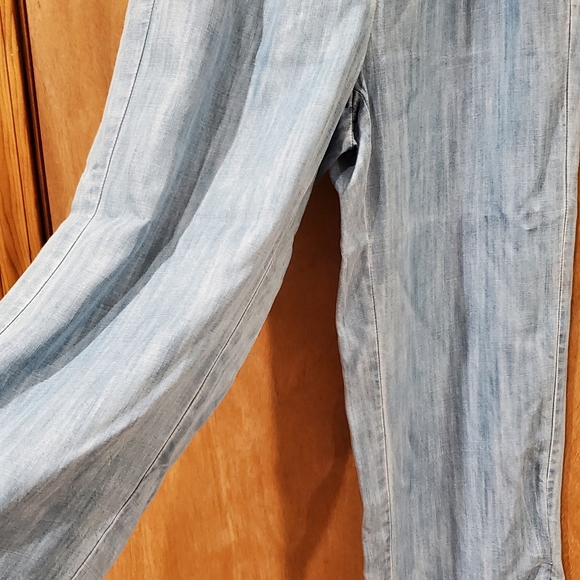 ALICE + OLIVIA BENNY FRAYED ANKLE WIDE LEG CHAMBRAY PANTS - Picture 7 of 12